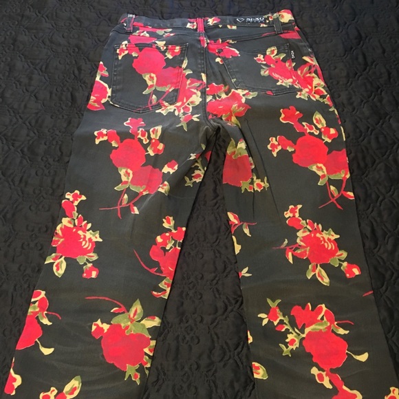 XOXO 90s Floral Print Stretch Jeans - Picture 4 of 6